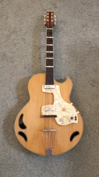 Szegedi Hangszergyár - vintage elektromos jazzgitá
