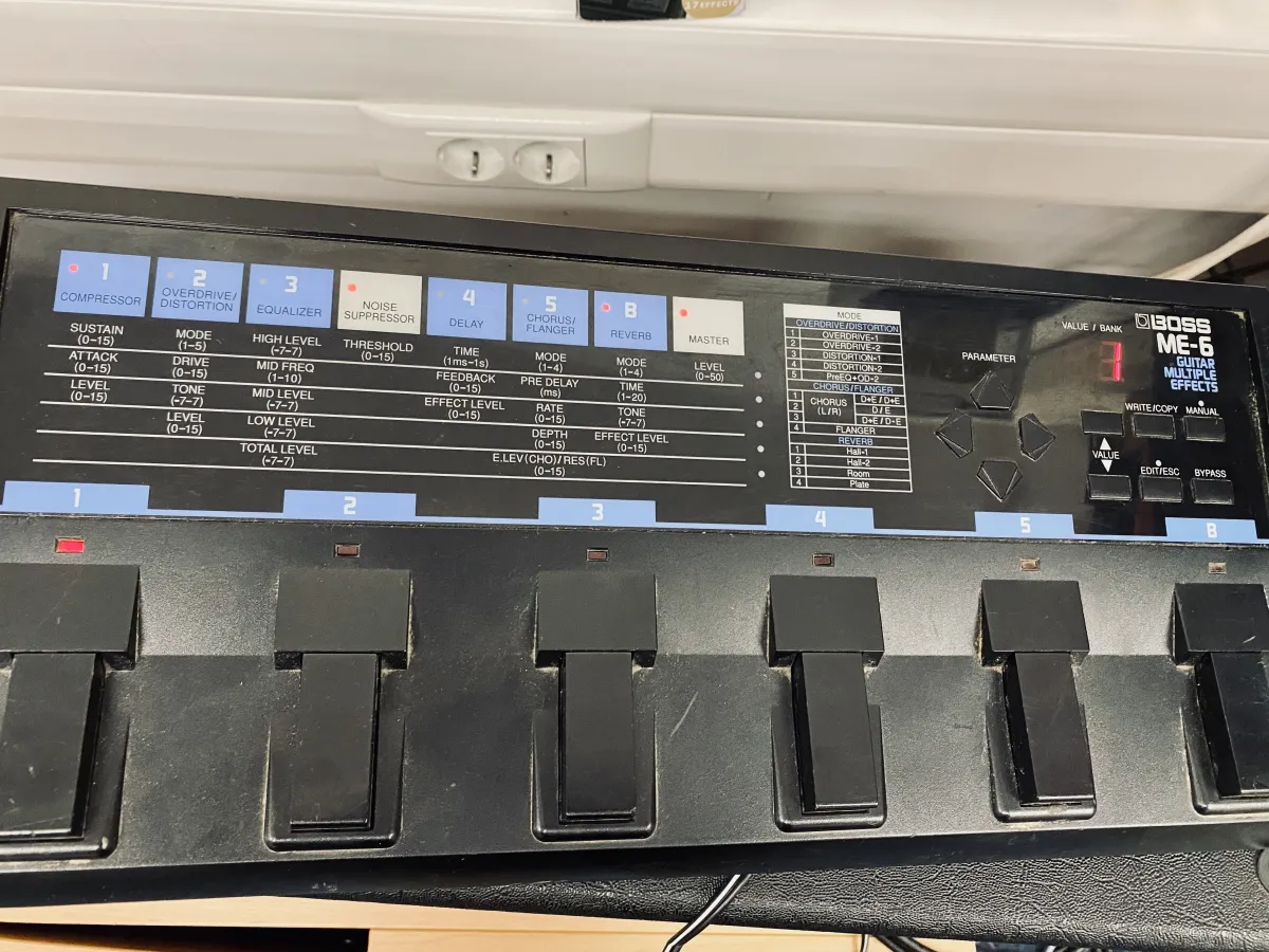 BOSS ME-6 Multieffekt