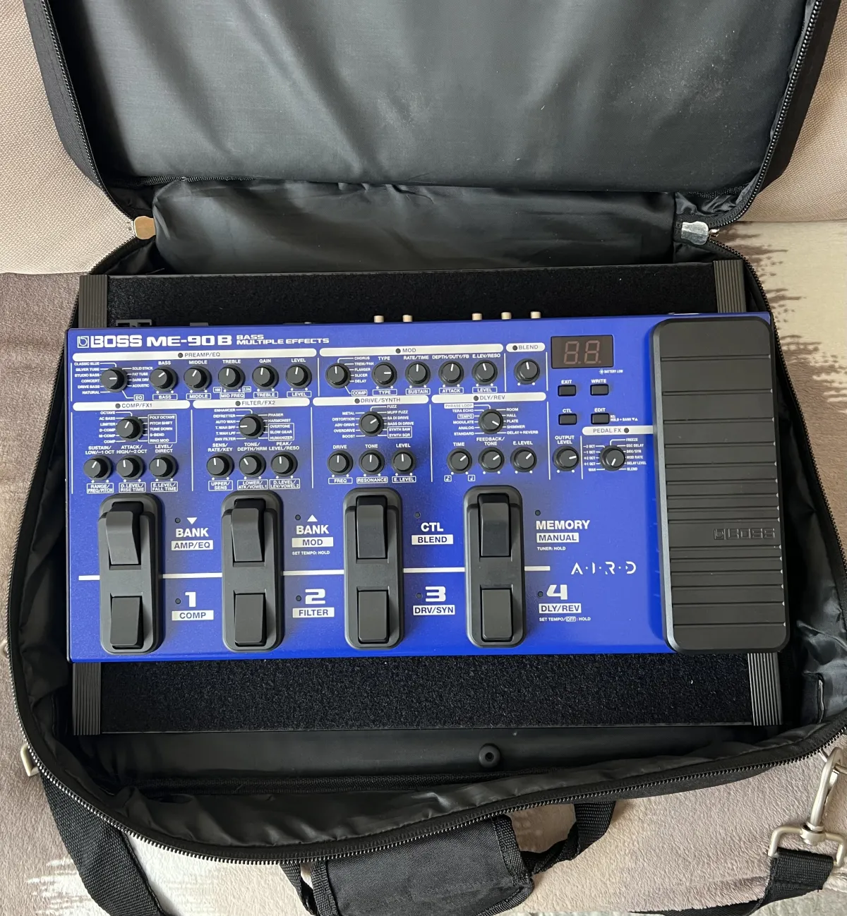 BOSS Me90-B Bass Multi-Effekt