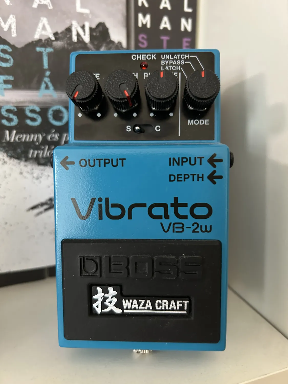 BOSS VB-2W vibrato Effekt pedál