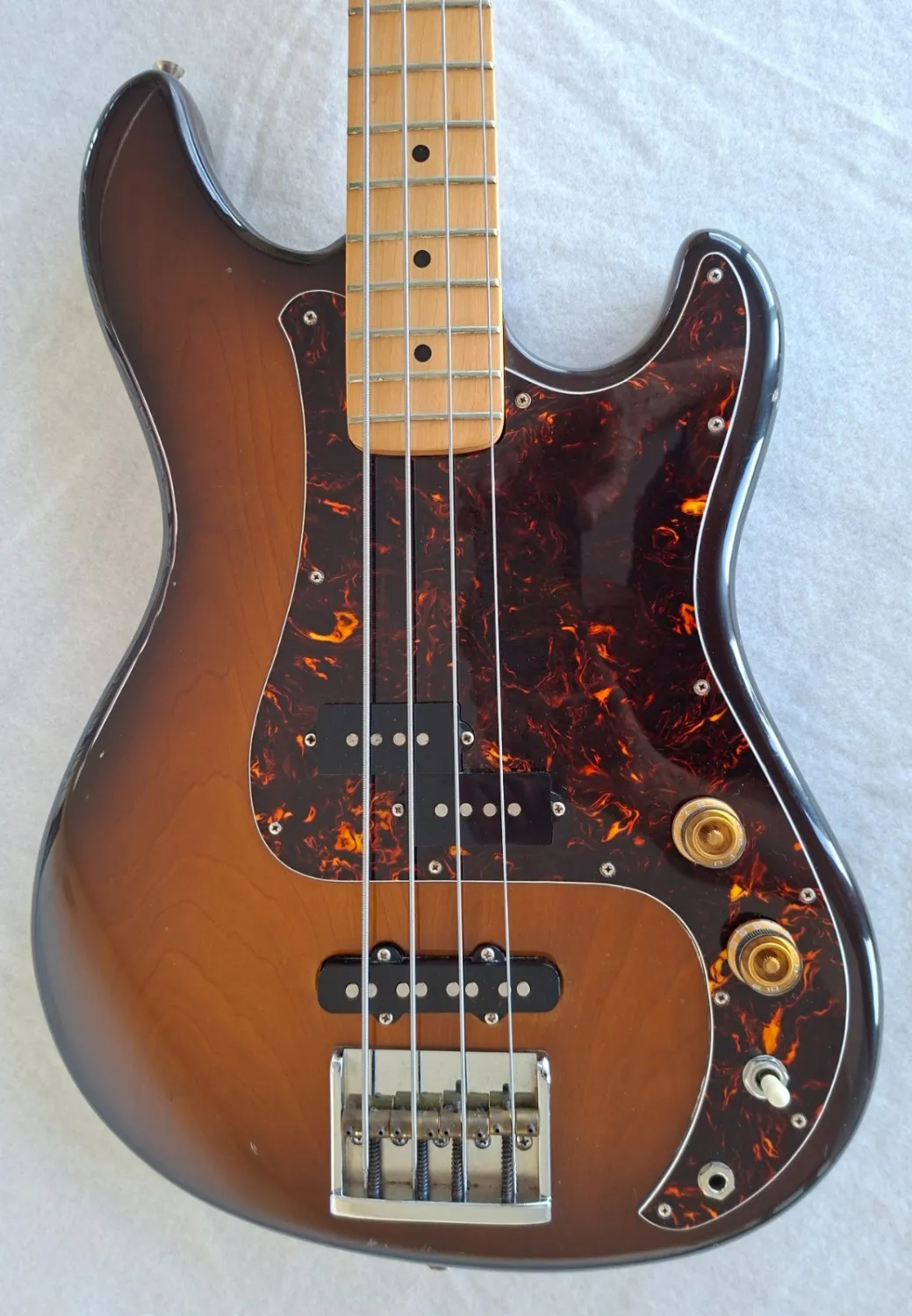 Cimar Precision 1975 Japan. Bass Gitarre