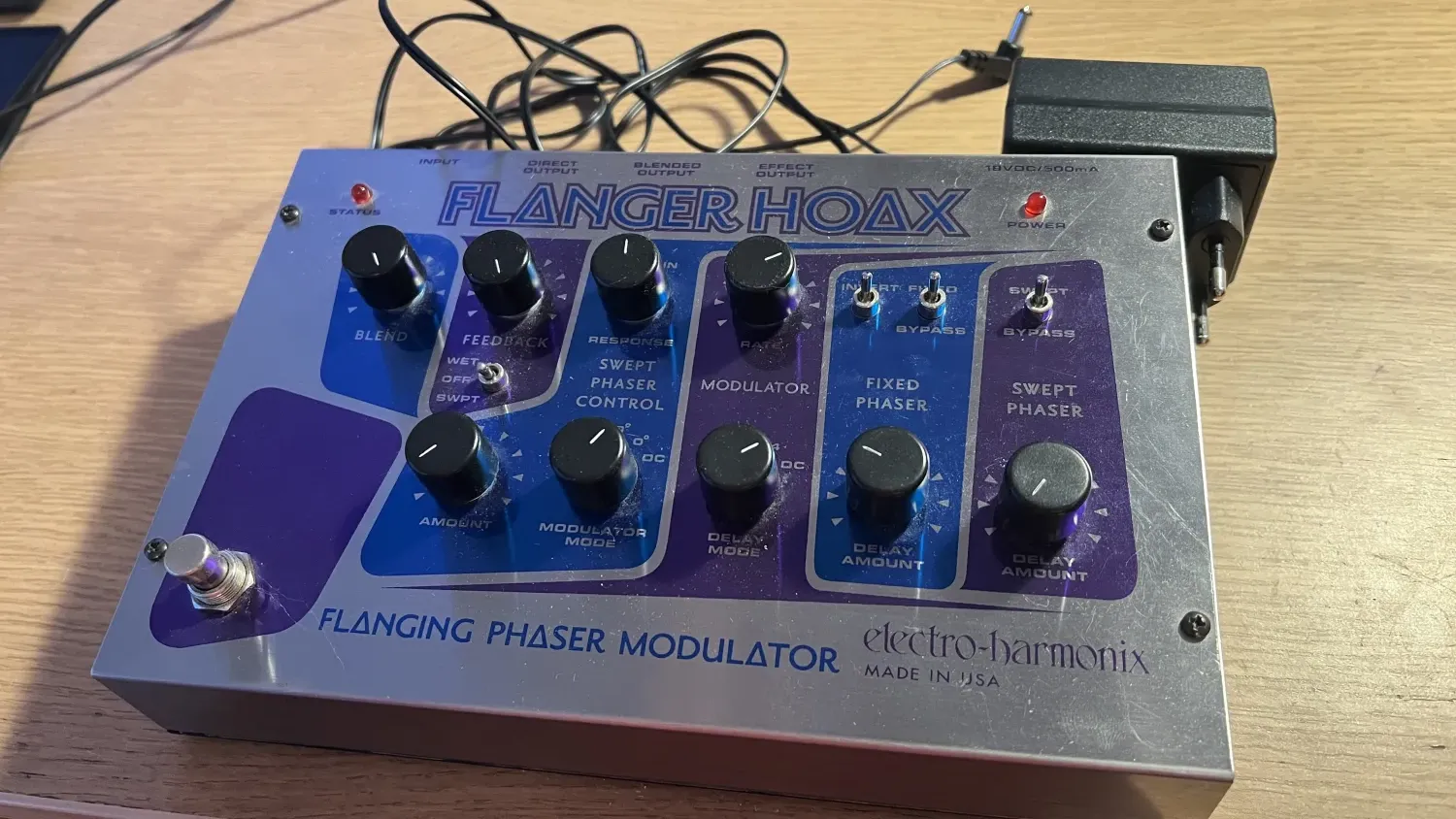 EHX Flanger Hoax Efektový pedál