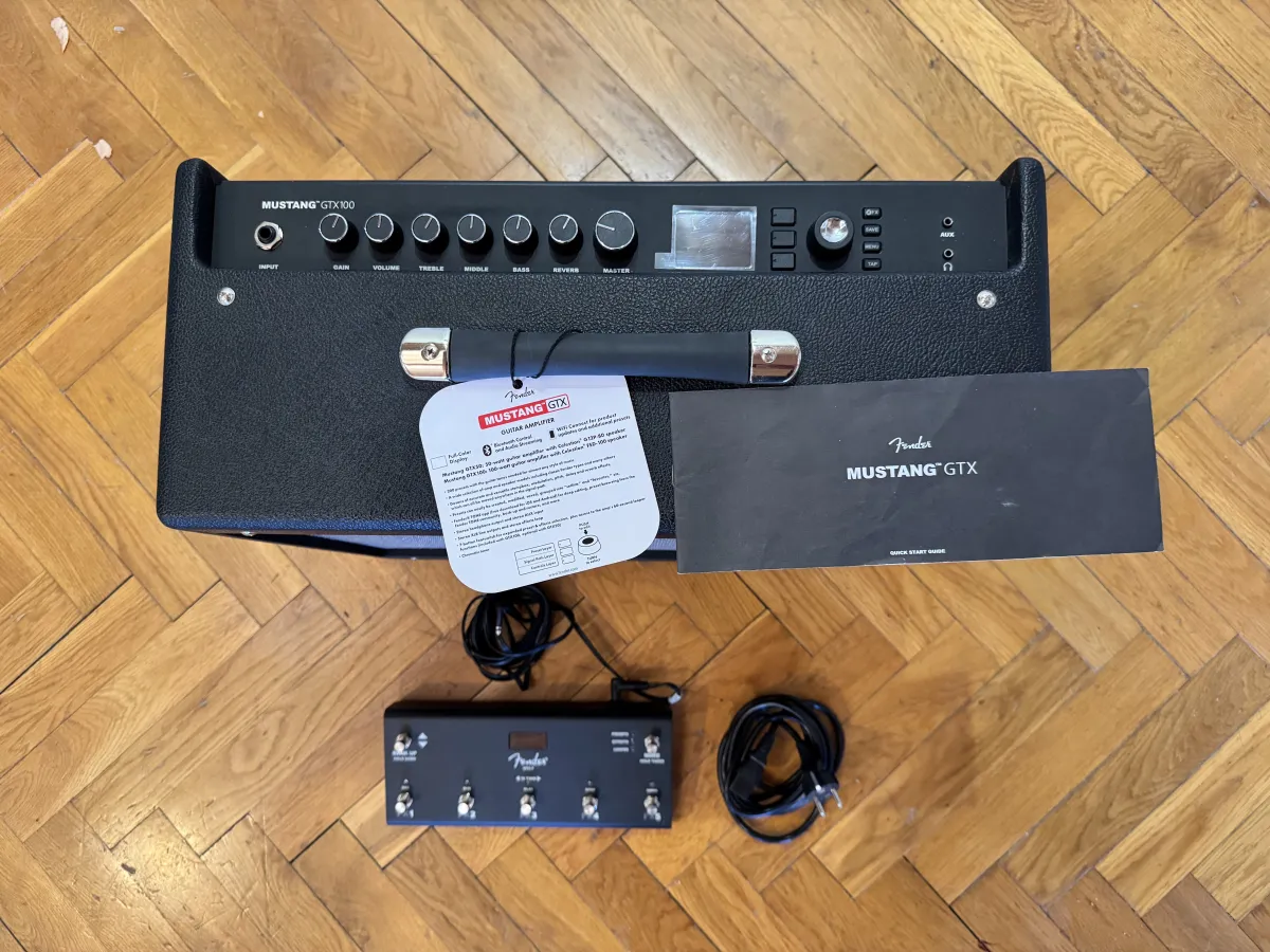 Fender GTX100 Modellező gitárerősítő