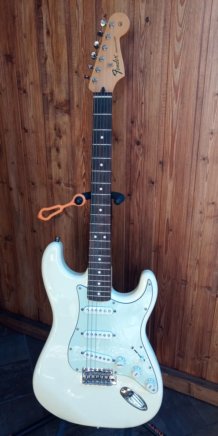 Fender Stratocaster E-Gitarre