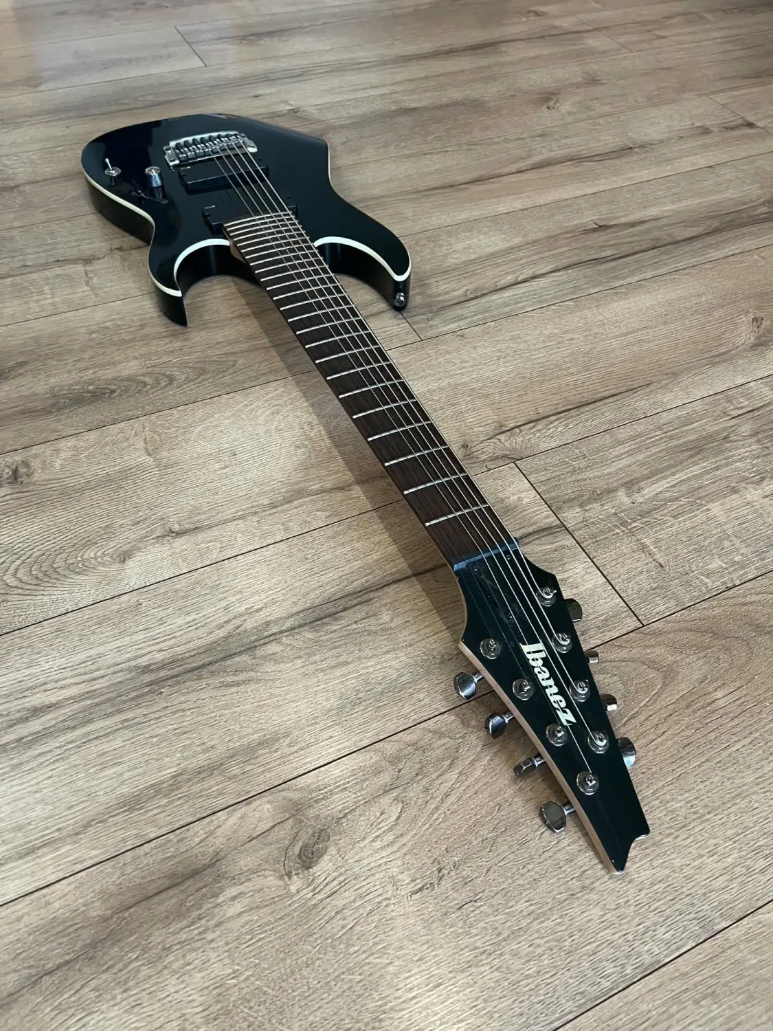 Ibanez RGIR28FE Elektrická gitara 8 strún