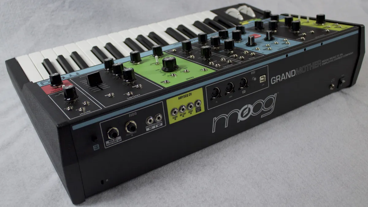 Moog Grandmother Szintetizátor