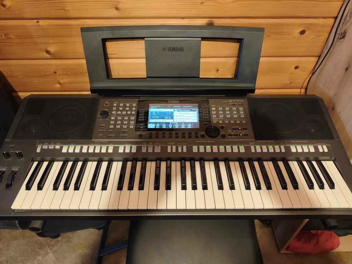 YAMAHA PSR S770 Szintetizátor