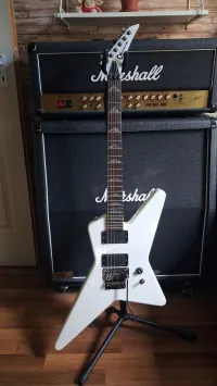 Charvel Star DST-1FR Elektromos gitár