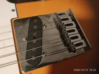 Húrláb, Fender Telecaster típusú gitárokhoz, 4-csavaros kivitel, nem tartalmaz szerelési hardvert, Standart széria Mexikóban gyártva modelleknek ajánlott, méretek: 3.93`` x 3.148`` (100mm x 80mm), króm kivitel. Fender Telecaster 6 Saddle [...]
