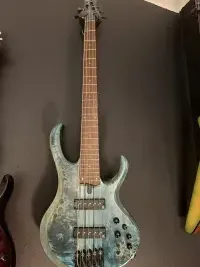Ibanez BTB5