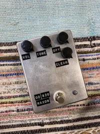 - Midnight Electronics  820 mod Pedal - midnight electronics [Today, 9:57 pm]