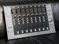Solid State Logic Uf8 DAW controller - Schiszler Soma [Today, 3:51 pm]