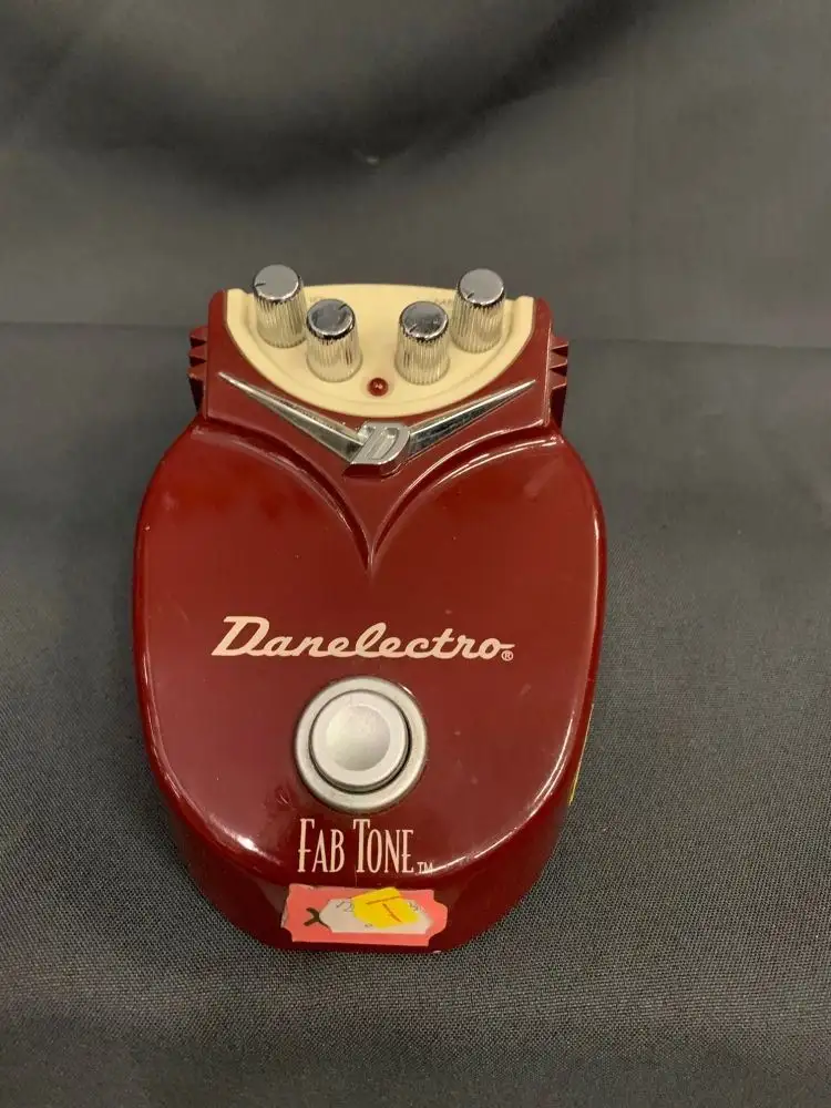 Danelectro Fab Tone Distortion Effect pedal