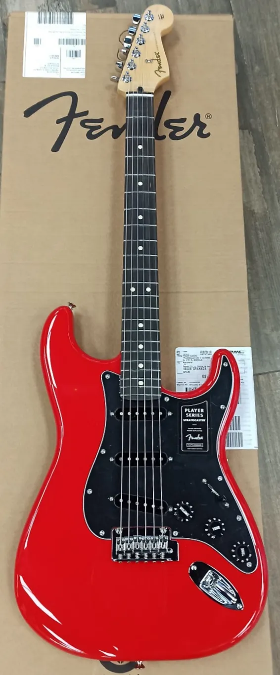 Fender Limited Edition Player Stratocaster Ferrari red Elektromos gitár