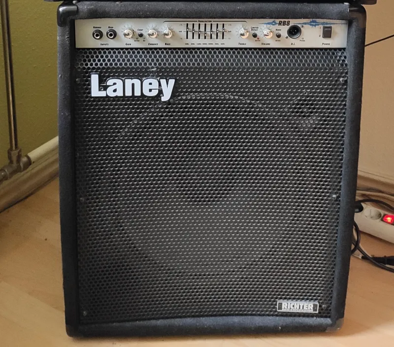 laney-rb8-300w-basszusgit-r-komb-85000-huf-elad-gs-fanatic