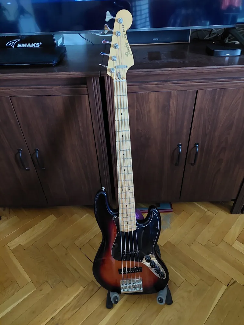 Fender DX. Jazz Bass 5 MiM 2018. Bass guitar