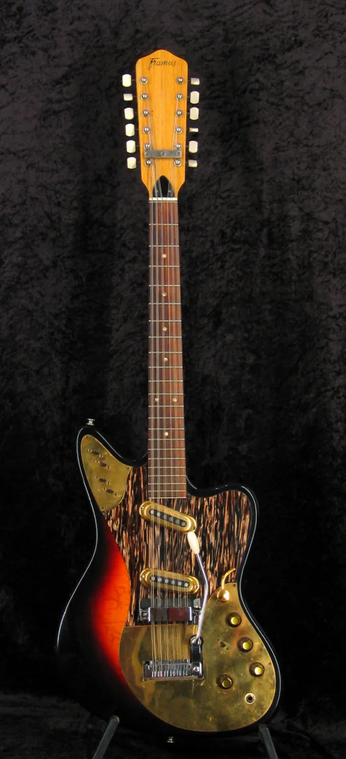 Framus Strato Deluxe 12 Elektromos gitár