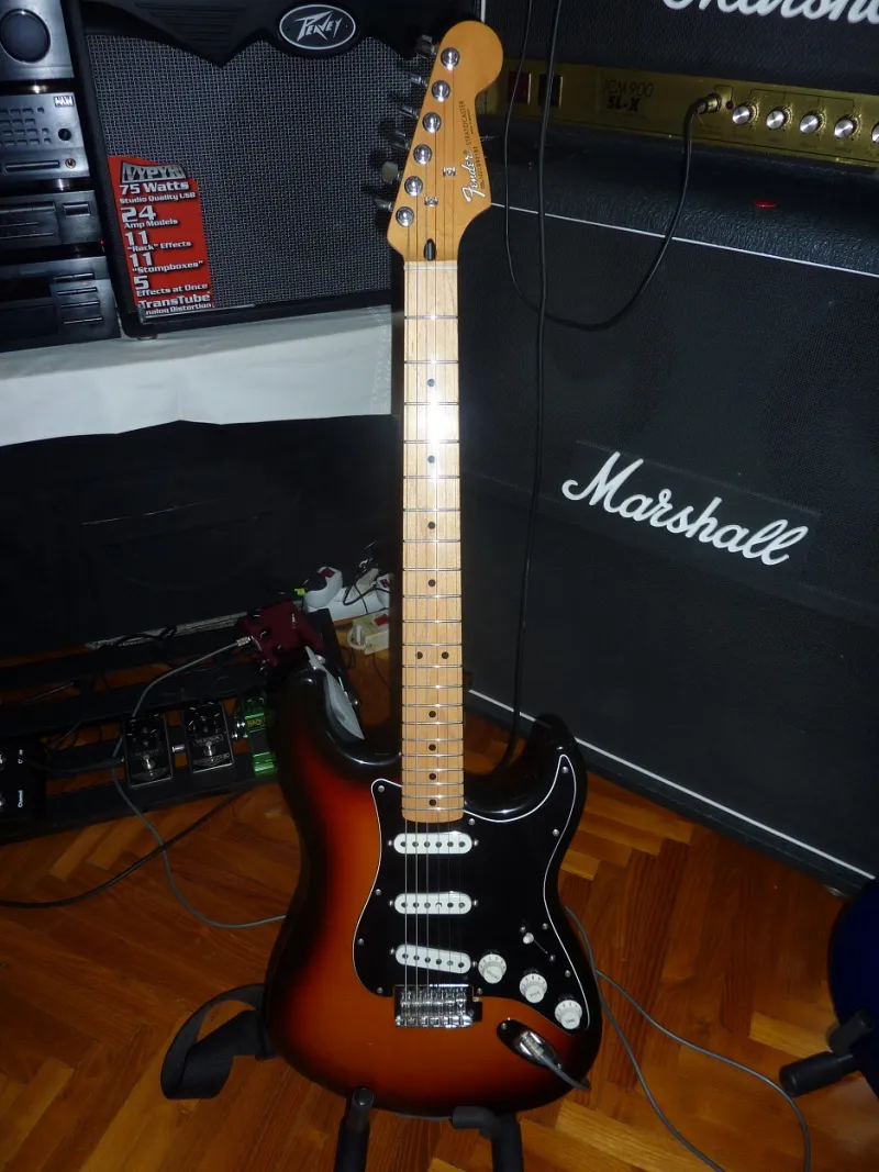 Fender Stratocaster MIM 2002 Elektromos gitár