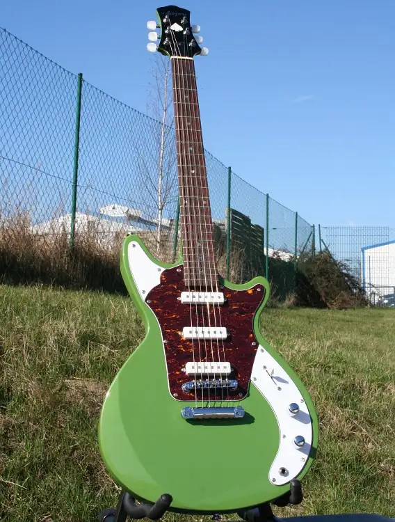 AcePro AE-812 Electric guitar