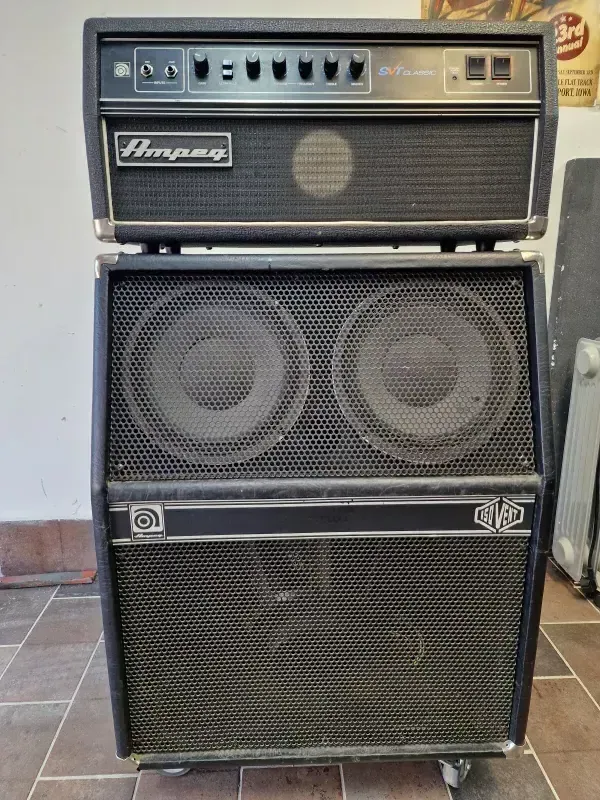 Ampeg SVT 300 Classic Basszus fej és láda