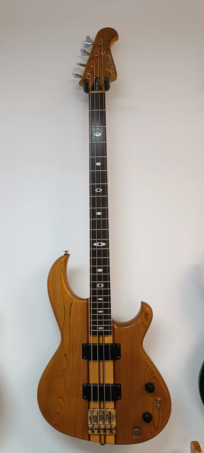 Aria Pro II RSB-800 Basszusgitár