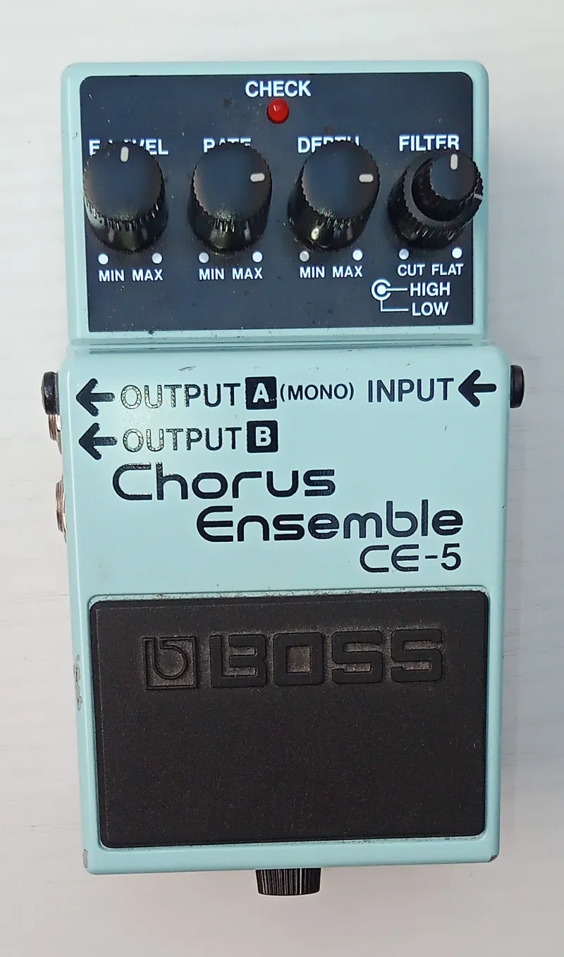 BOSS CE-5 Effekt pedál