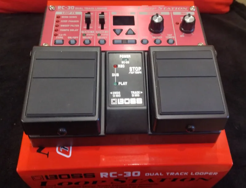 BOSS Rc-30 Loop station