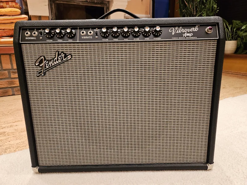 Fender 64 Vibroverb Custom Gitárkombó