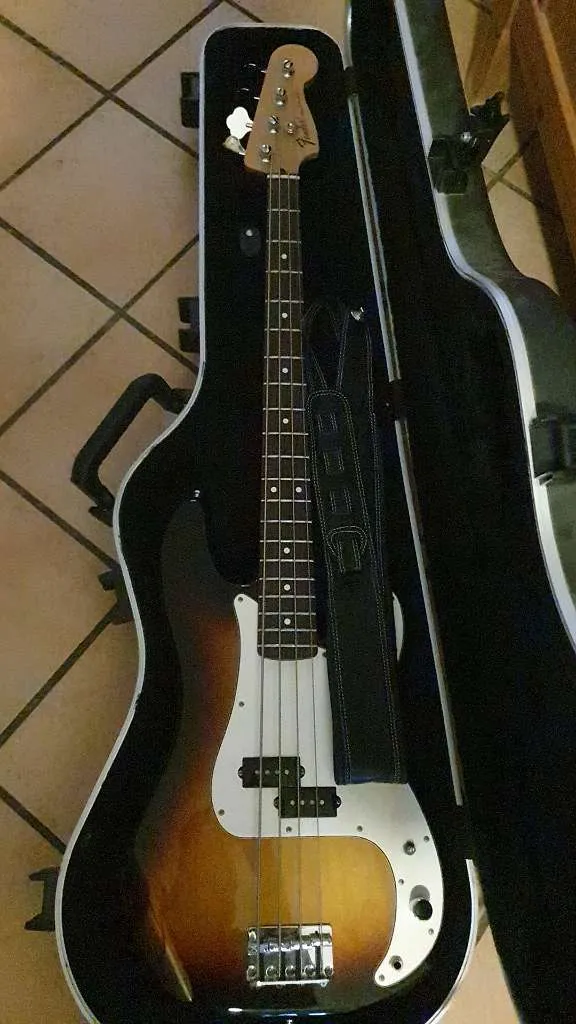 Fender Standard Precision Bass Basszusgitár