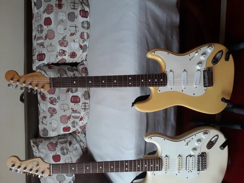 Fender STRATOCASTER Elektromos gitár