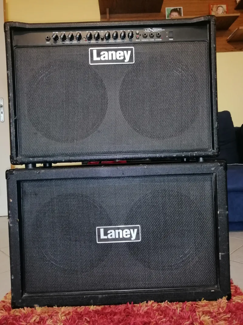 Laney LX120RT Twin + LV212 hangfal Gitárkombó