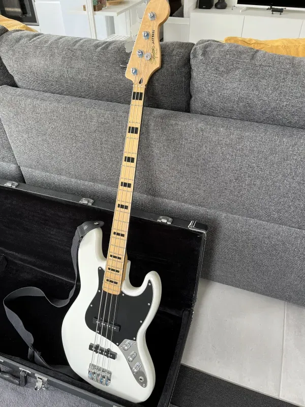 Squier Jazz Bass VM 70s Classic Vibe 70s Basszusgitár