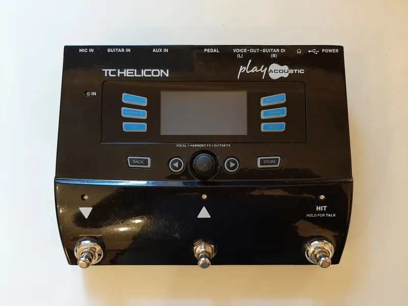 TC-Helicon PLAY ACOUSTIC Effekt pedál