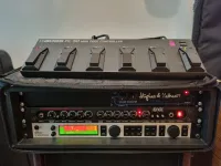 - Komplett rack-es gitár erősítő