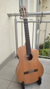 - La Mancha Rubi CMX-CER Electro Acoustic klassische Gitarre - Brots István [June 19, 2024, 8:48 pm]