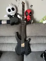 - Spreutels guitars headless Bass 4 Bass guitar - Rikimstr [September 23, 2024, 12:40 pm]