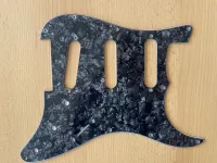 - Stratocaster Pickguard - Tina [Day before yesterday, 8:32 am]