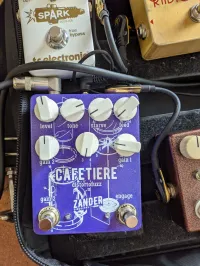 - Zander Circuitry Cafetiere Distortofuzz Effekt Pedal - VTamas [September 1, 2024, 10:38 pm]