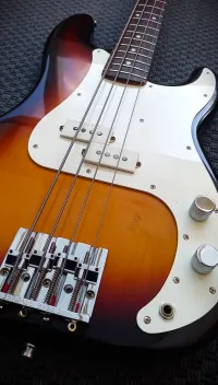 Fender American Standard Precision Bass 1983 USA Basszusgitár