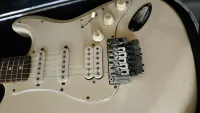 Fender Sambora Stratocaster Elektromos gitár