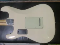 Fender Deluxe Roadhouse Stratocaster MN OW Elektromos gitár