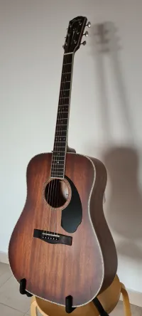 Fender PD-220E Elektroakusztikus gitár