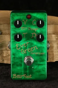 - BearFoot FX Ever Green Compressor Effect pedal - Vintage52 Hangszerbolt és szerviz [June 24, 2024, 2:24 pm]