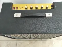 Kox F20 csöves kombó Guitar combo amp