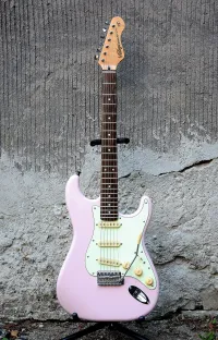 Vintage V6 Stratocaster