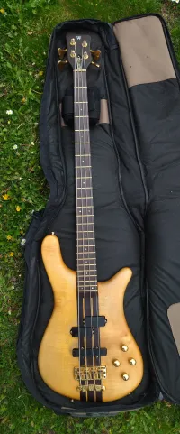 Warwick Streamer Stage I Bass Gitarre - Ujj Misa [February 27, 2024, 8:26 pm]
