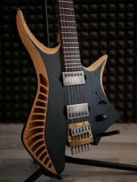 Egyedi készítésű TNG Headless Elektromos gitár - TothNandor [2024.06.16. 14:27]