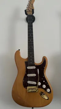 Stagg Serie 700 Electric guitar - Petrocello [Today, 3:14 pm]