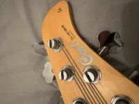 Cort GB75 Bass guitar 5 strings - slac55 [April 4, 2024, 10:17 am]