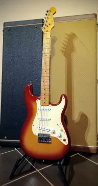 Fender 1983 Dan Smith Stratocaster Elektromos gitár - Ádám1996 [Ma, 09:03]